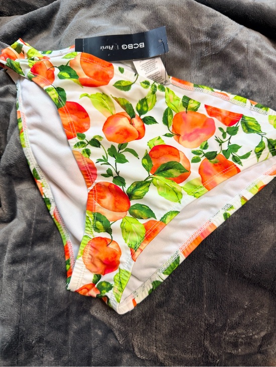 BCBG Paris Other - BCBG Paris White Bikini Bottoms with Peach Fruit Print and Leaves -NWT 2X